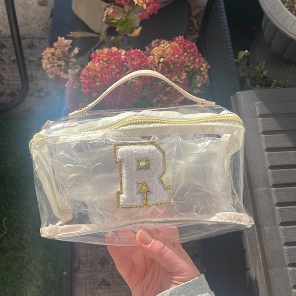 Clear Initial “R” Makeup Bag - Picture 2 of 16